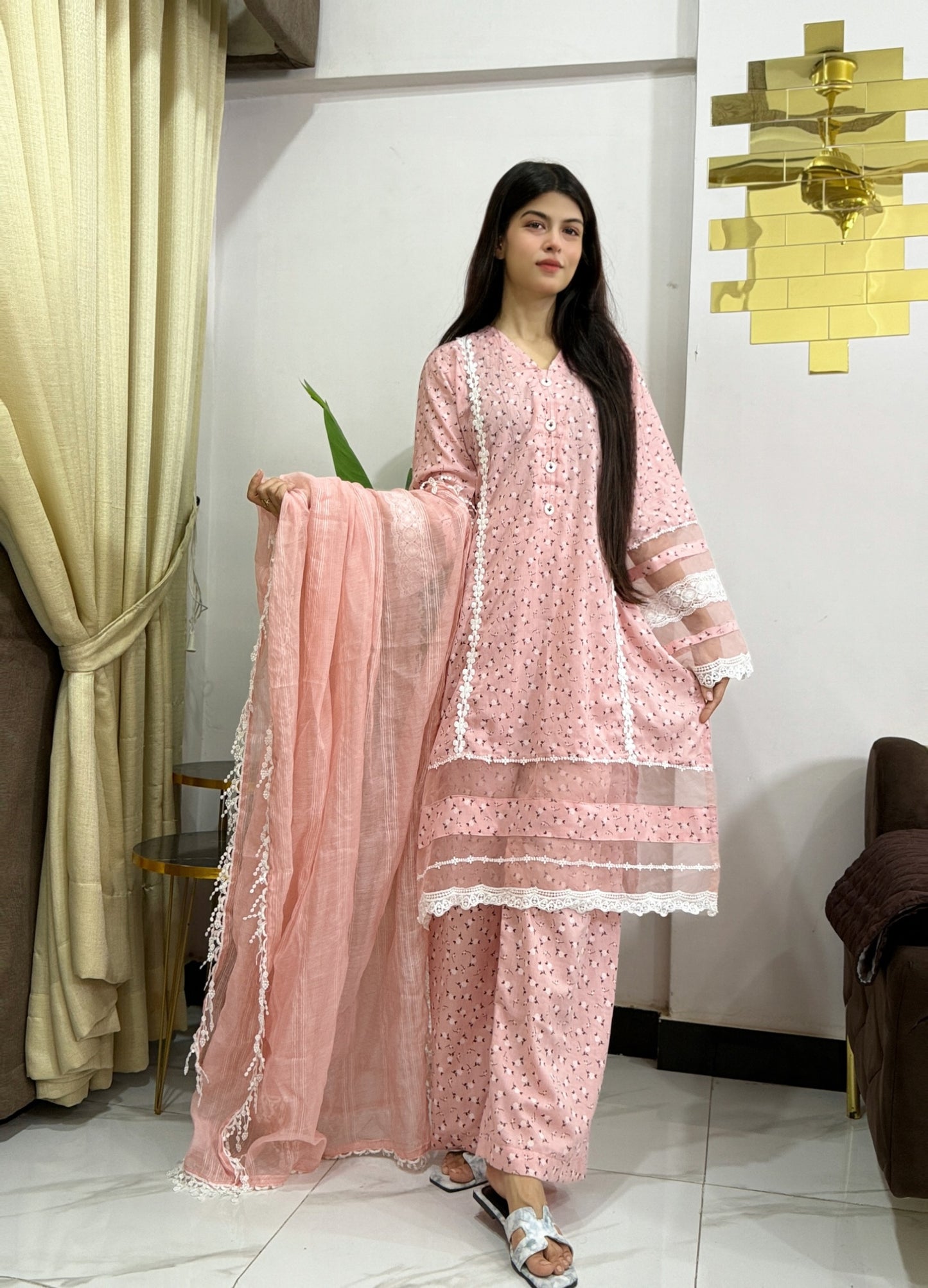 NOOR E BAHAR|3-PIECE PRINTED LAWN MIX CASUAL SHIRT WITH STYLISH SLEEVES|PLAIN PRINTED TROUSER|PLAIN DUPATTA WITH LAICE MMG-997