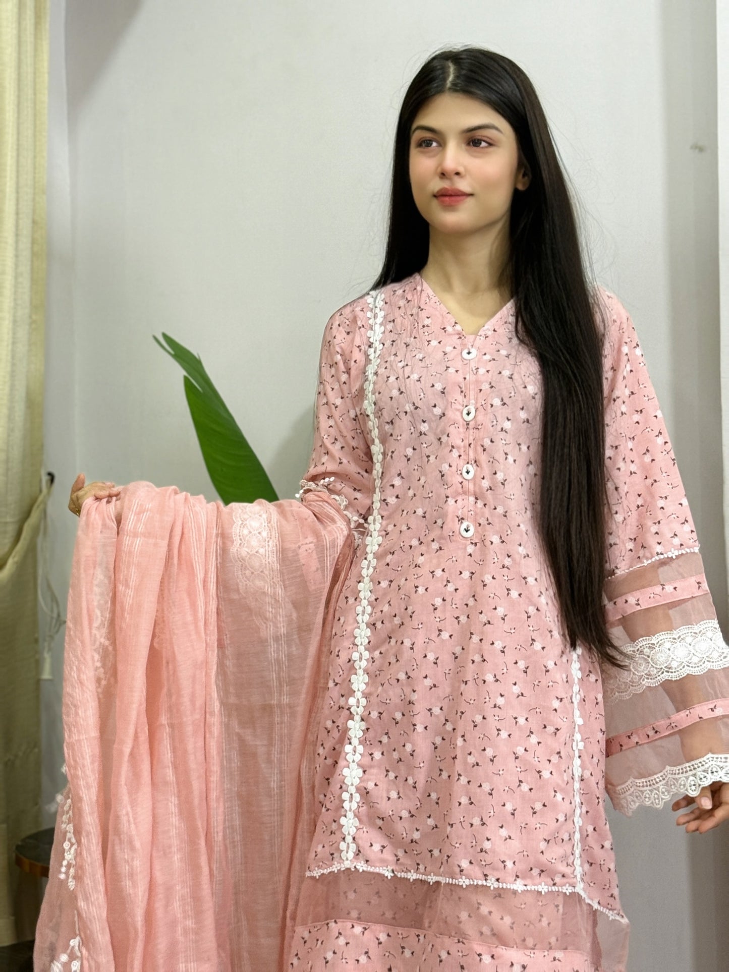 NOOR E BAHAR|3-PIECE PRINTED LAWN MIX CASUAL SHIRT WITH STYLISH SLEEVES|PLAIN PRINTED TROUSER|PLAIN DUPATTA WITH LAICE MMG-997