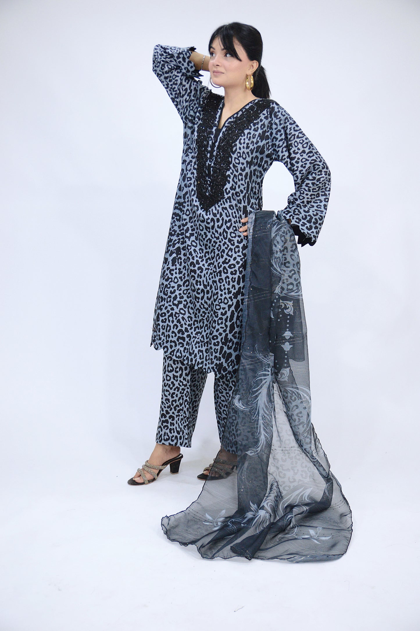 CHEETAH CHARM|3-PIECE STAPLE PRINTED SHIRT WITH EMBROIDERED NECK|ELEGANT PRINTED TROUSER|STAPLE SEQUENCE PRINTED DUPATTA MMG-1069