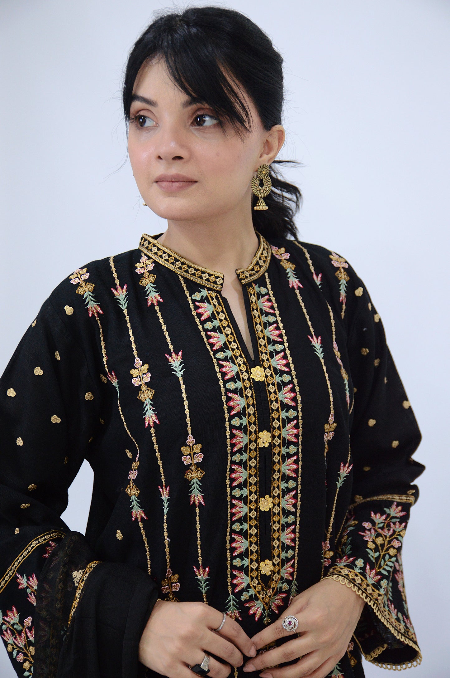 MAJESTIC WINTER ELEGANCE|3-PIECE KHADDAR EMBROIDERED SHIRT|EMBROIDERED FLAPPER|CHIFFON EMBROIDERED DUPATTA MMG-814