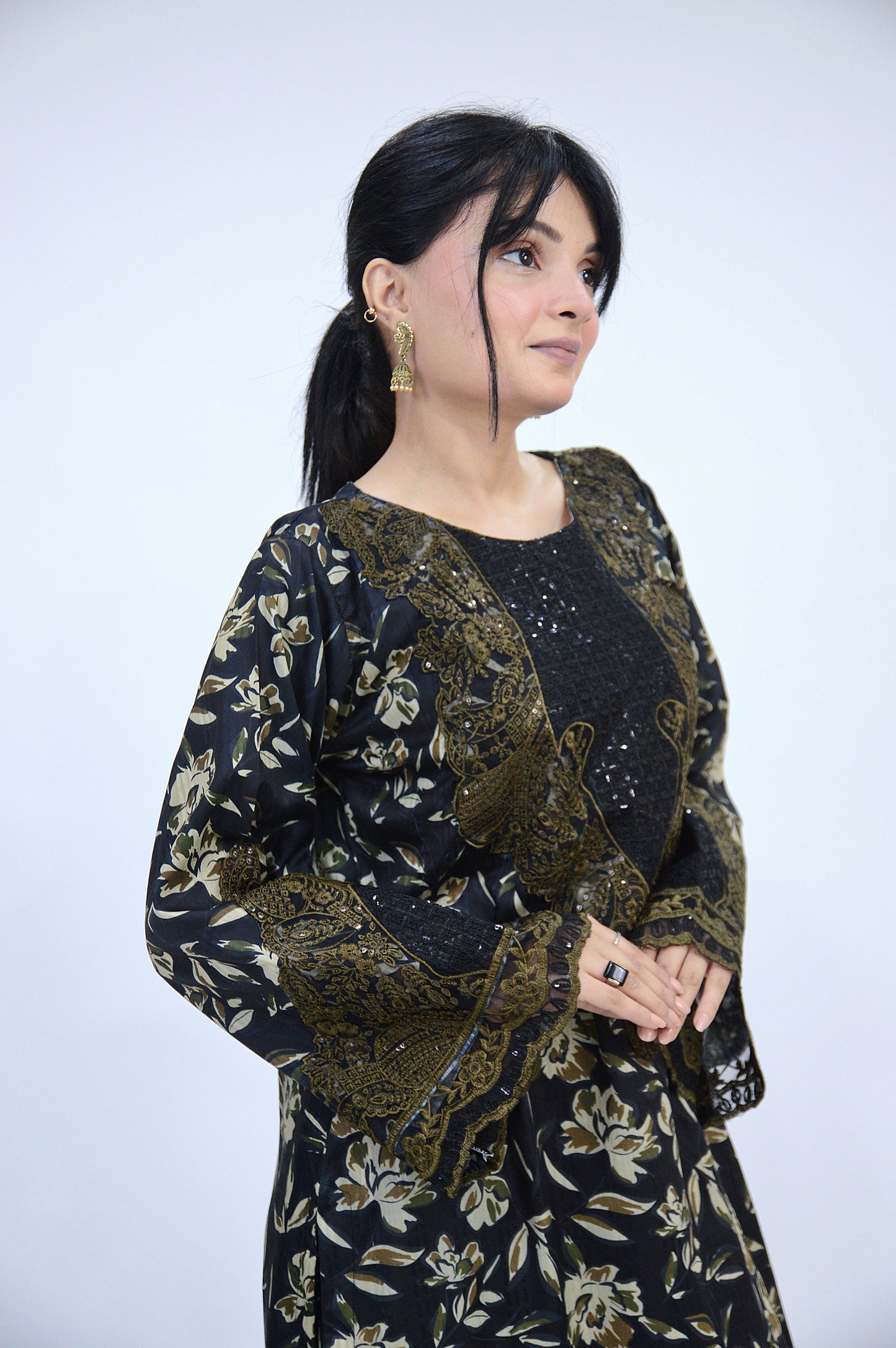 COMMANDO PRINTED|3-PIECE STAPLE PRINTED SHIRT WITH SITARA WORK|PRINTED TROUSER|MONAR PRINTED DUPATTA MMG-1051
