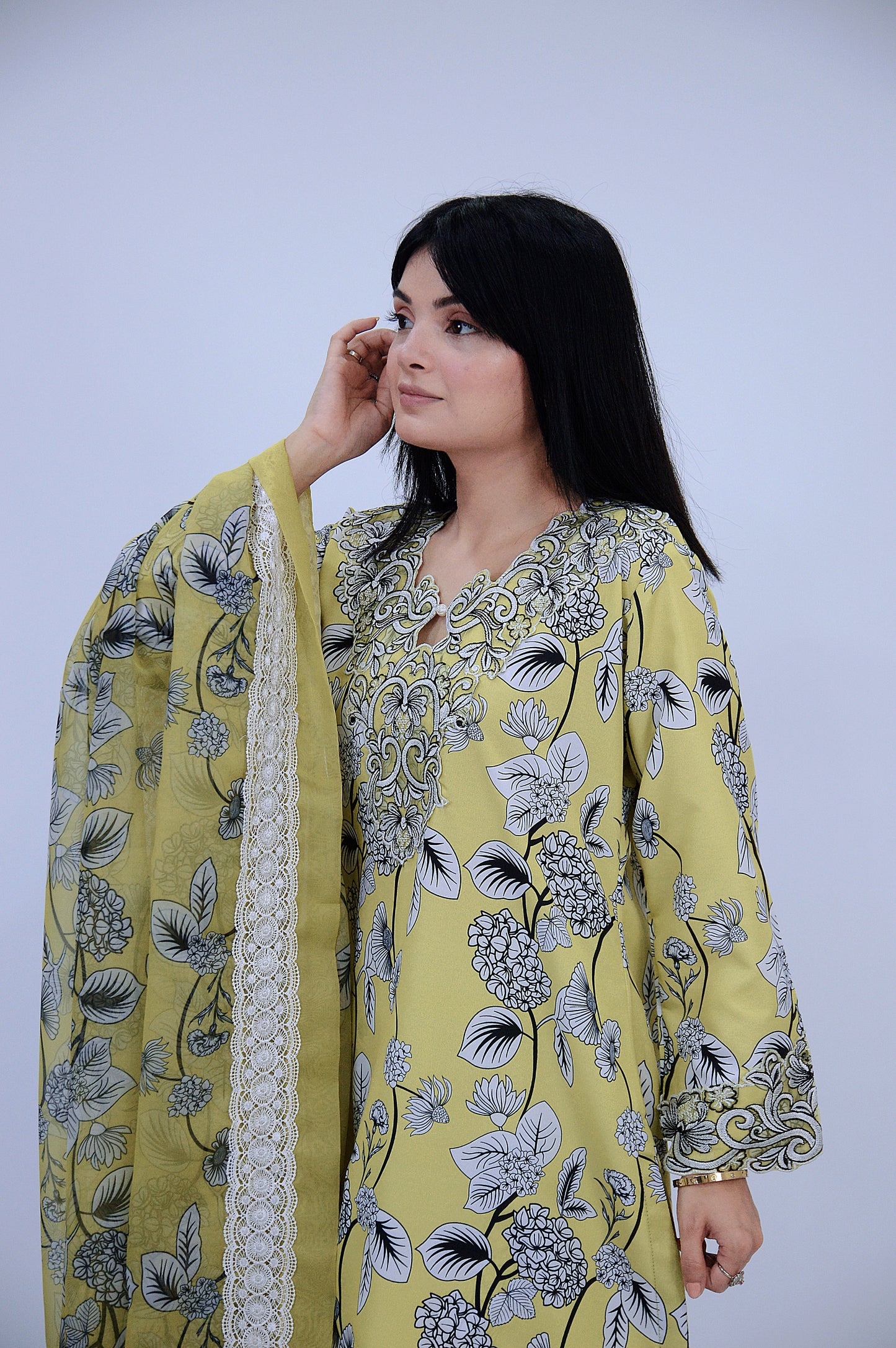 NOORAIN|3-PIECE DIGITAL STAPLE PRINTED SHIRT WITH EMBROIDERED CUTWORK|PRINTED CUTWORK FLAPPER|SILK PRINTED DUPATTA WITH BORDER MMG-1057