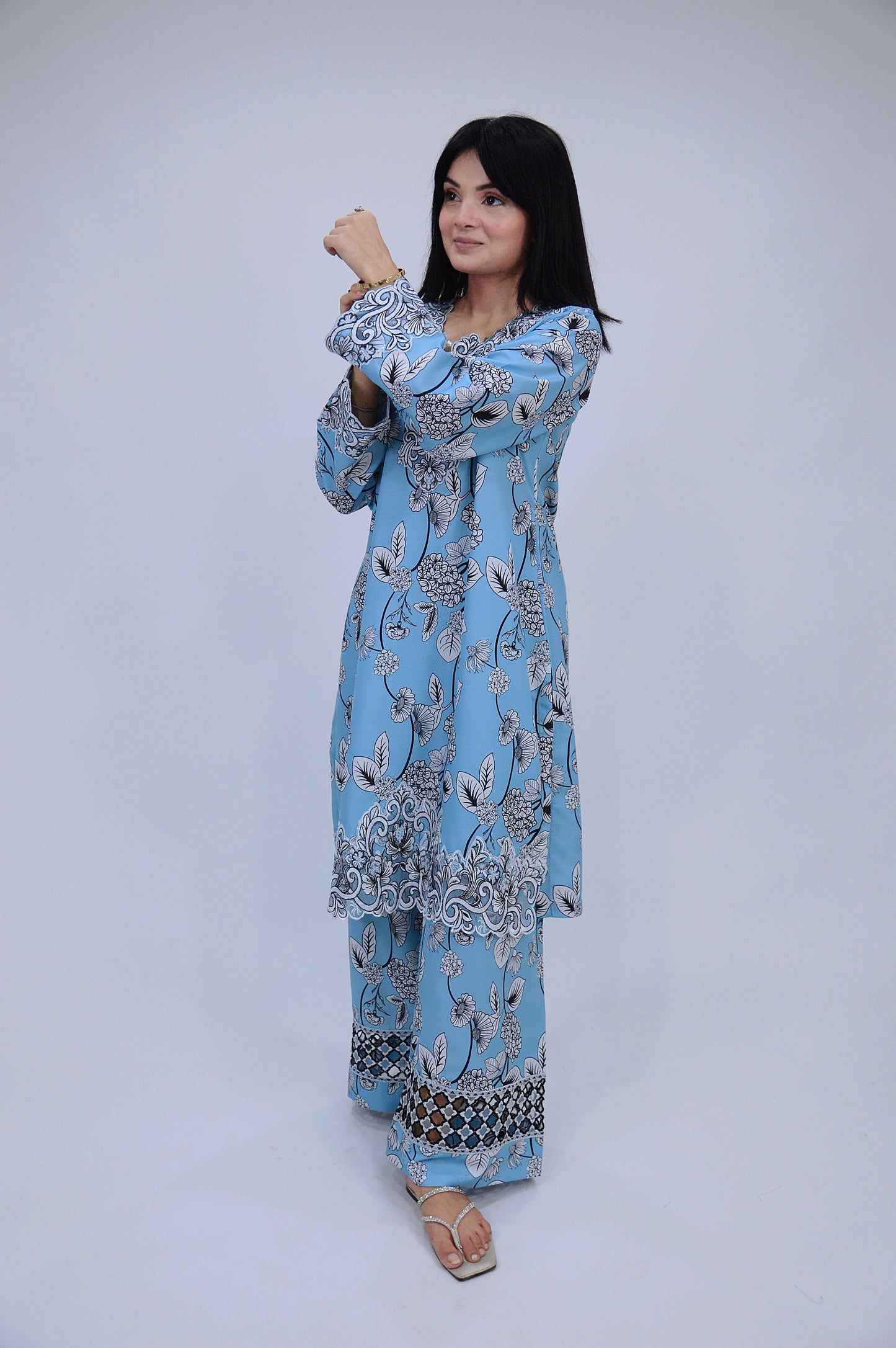 NOORAIN|3-PIECE DIGITAL STAPLE PRINTED SHIRT WITH EMBROIDERED CUTWORK|PRINTED CUTWORK FLAPPER|SILK PRINTED DUPATTA WITH BORDER MMG-1057