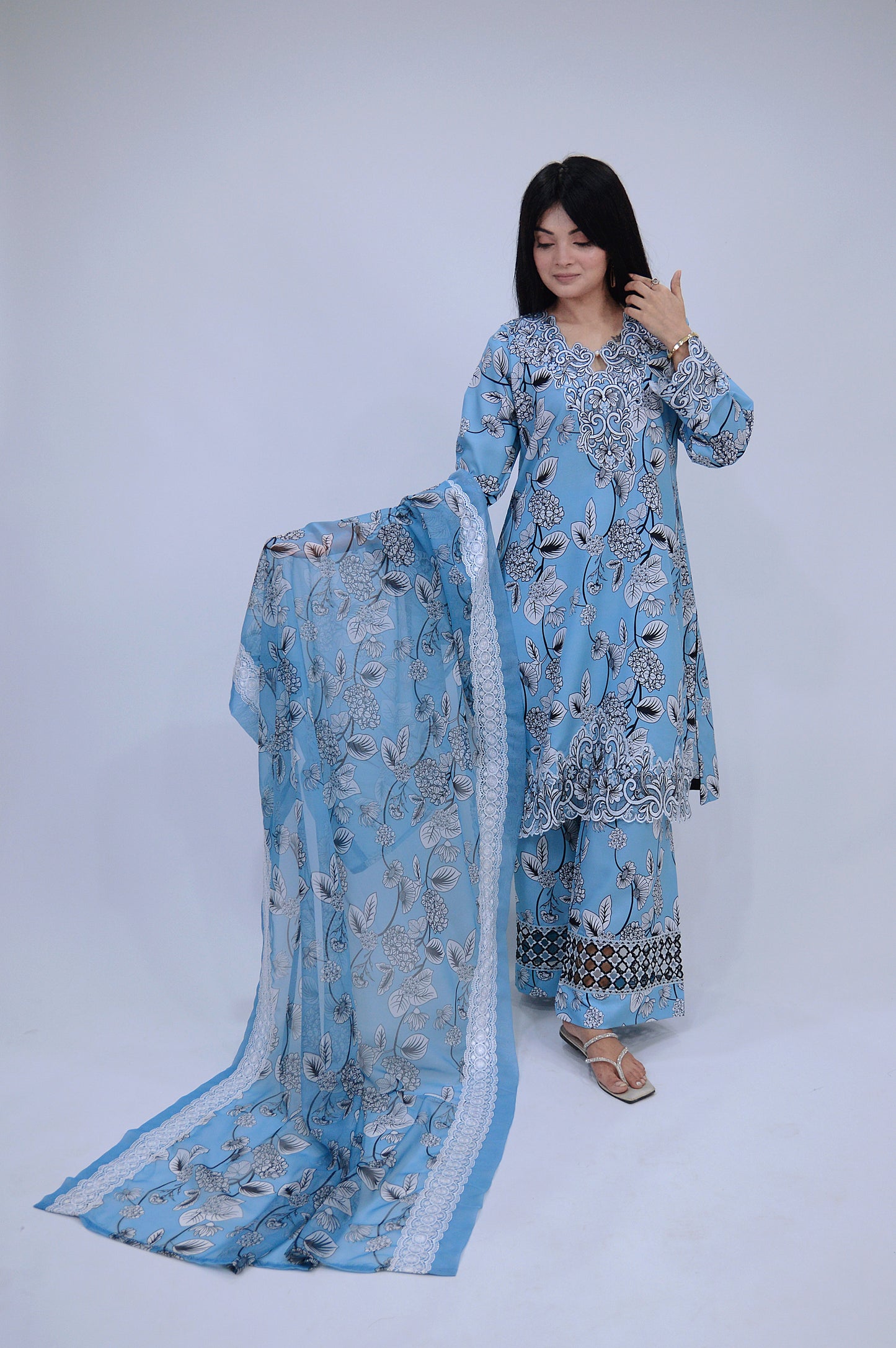 NOORAIN|3-PIECE DIGITAL STAPLE PRINTED SHIRT WITH EMBROIDERED CUTWORK|PRINTED CUTWORK FLAPPER|SILK PRINTED DUPATTA WITH BORDER MMG-1057