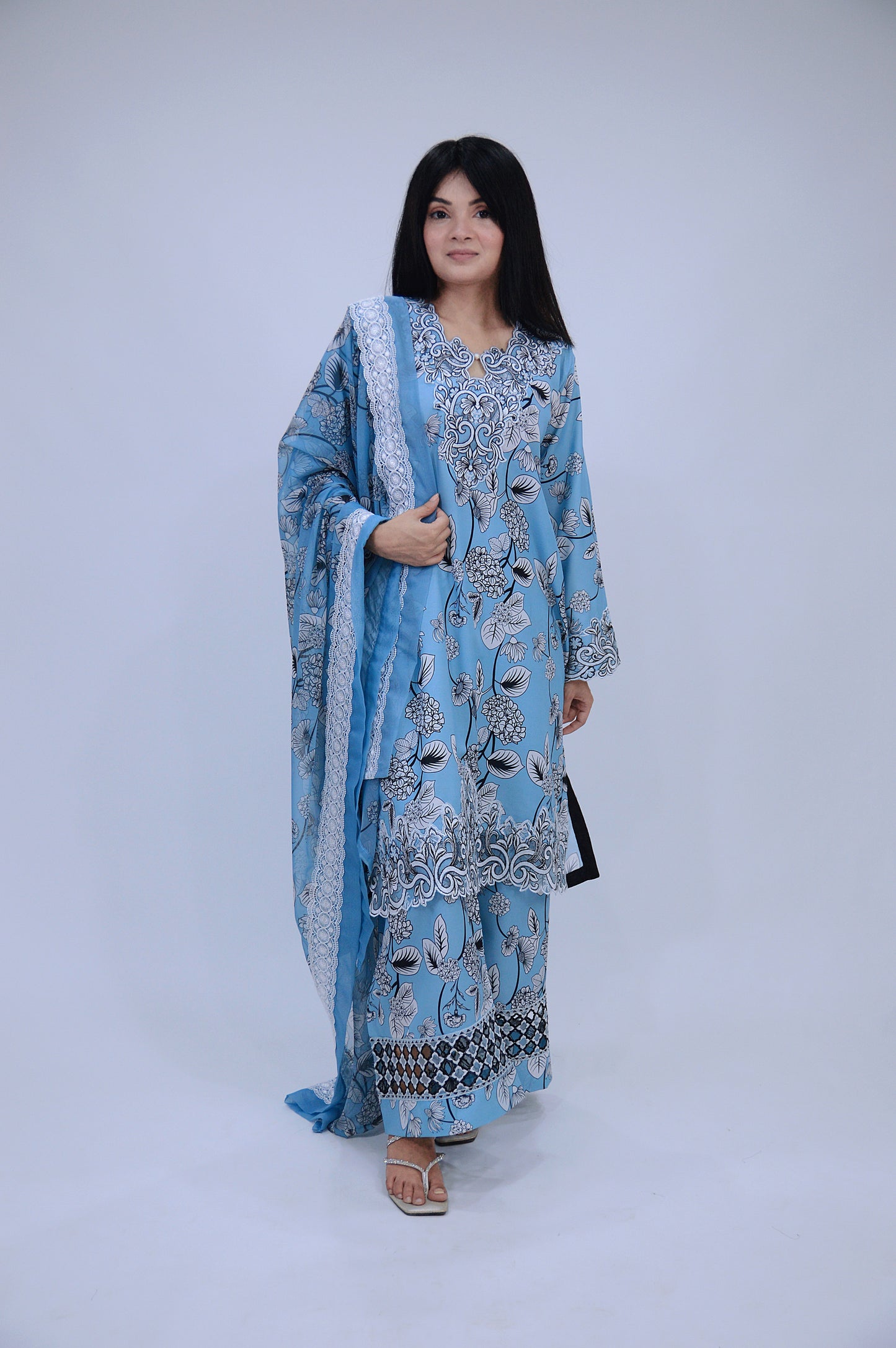 NOORAIN|3-PIECE DIGITAL STAPLE PRINTED SHIRT WITH EMBROIDERED CUTWORK|PRINTED CUTWORK FLAPPER|SILK PRINTED DUPATTA WITH BORDER MMG-1057