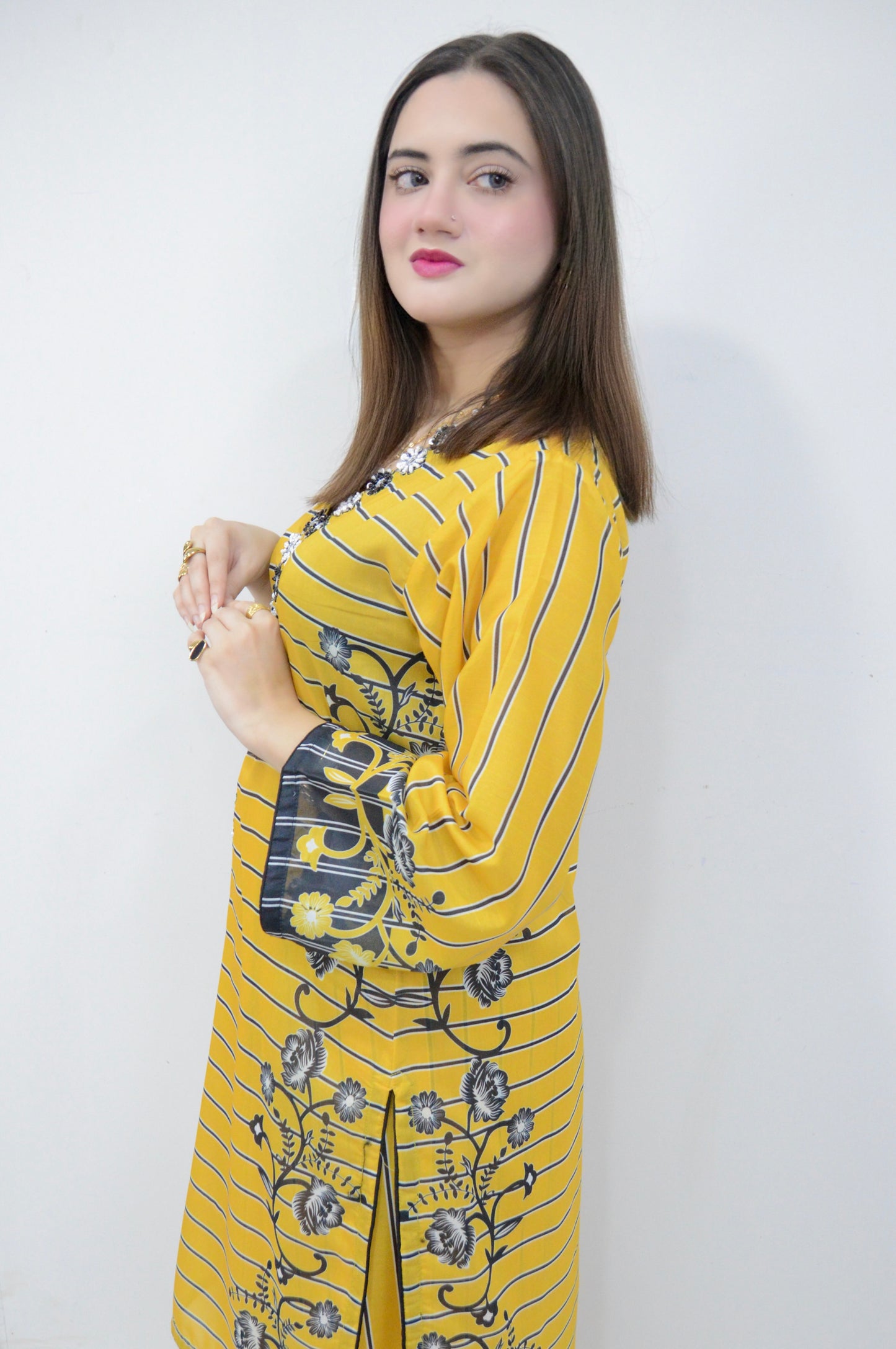 ZEBA|3-PIECE SWISS LAWN TWISTED PRINTED EMBROIDERED SHIRT|PRINTED FLAPPER|SWISS PRINTED DUPATTA MMG-1052