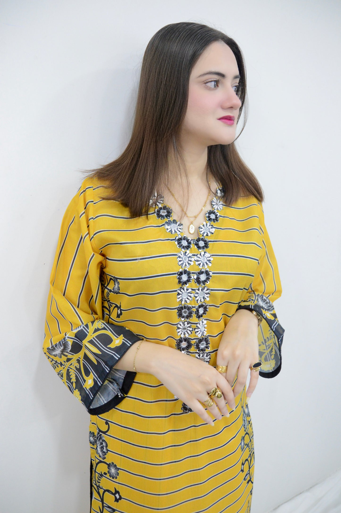 ZEBA|3-PIECE SWISS LAWN TWISTED PRINTED EMBROIDERED SHIRT|PRINTED FLAPPER|SWISS PRINTED DUPATTA MMG-1052