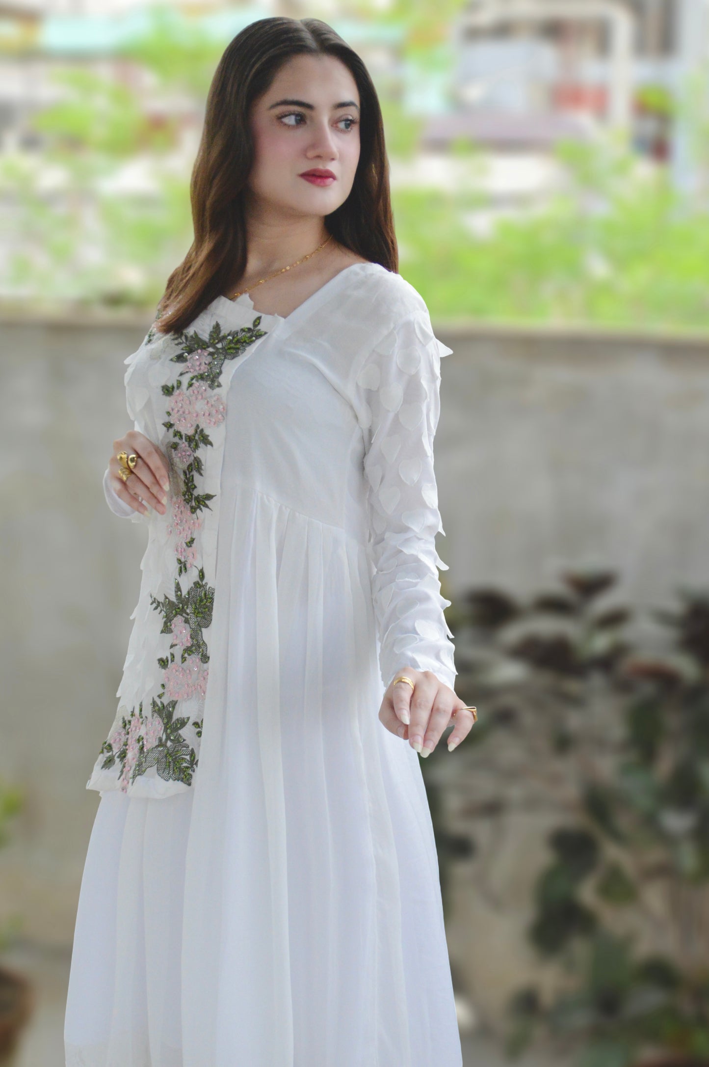 ROYAL WHISPER|LONG LENGTH MAXI WITH APPLIQUE & HAND EMBELLISHMENTS|TROUSER WITH STITCHING PATTERN|SOFT CHIFFON DUPATTA WITH LACE DETAILING MMG-1002