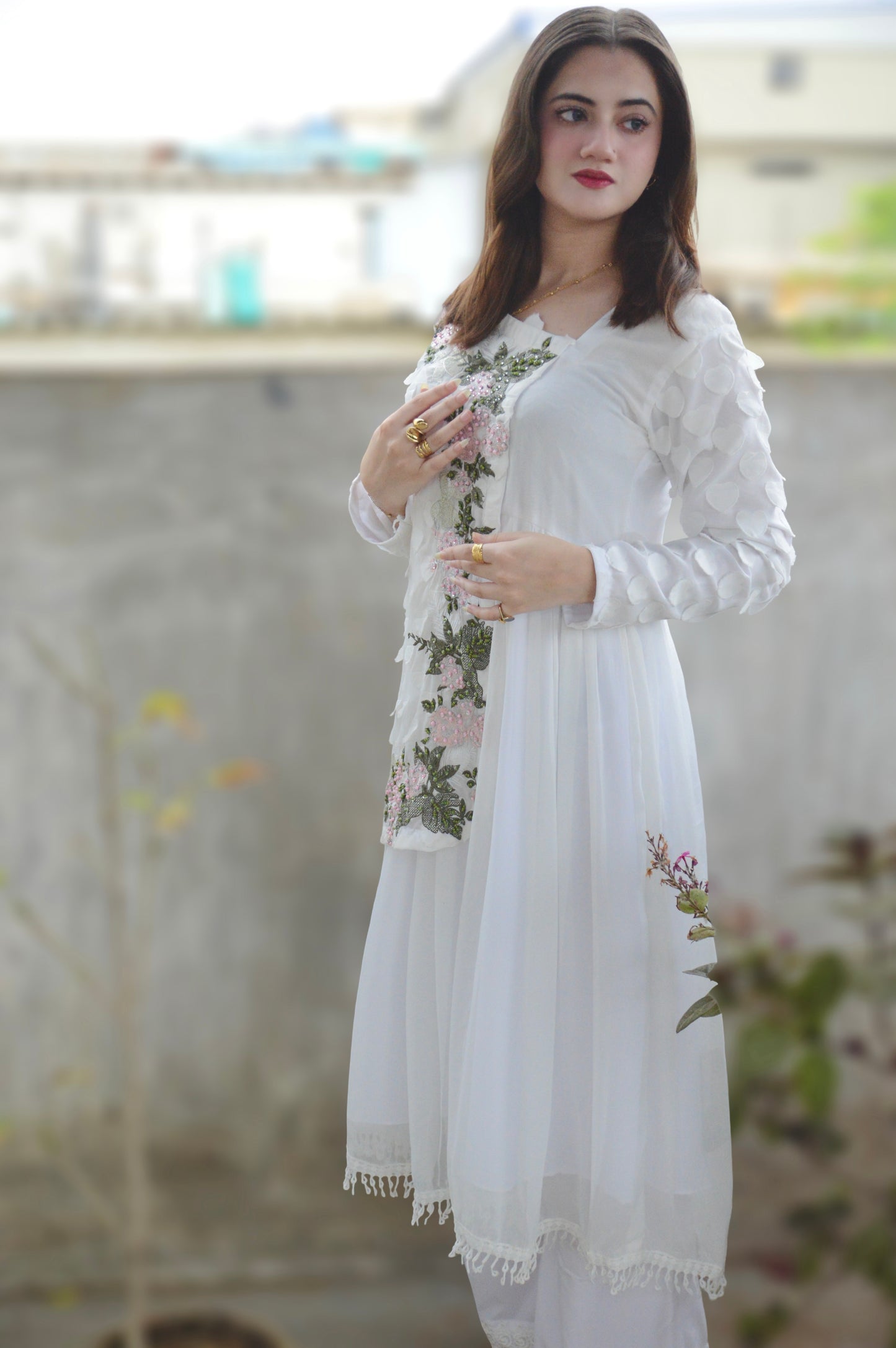 ROYAL WHISPER|LONG LENGTH MAXI WITH APPLIQUE & HAND EMBELLISHMENTS|TROUSER WITH STITCHING PATTERN|SOFT CHIFFON DUPATTA WITH LACE DETAILING MMG-1002