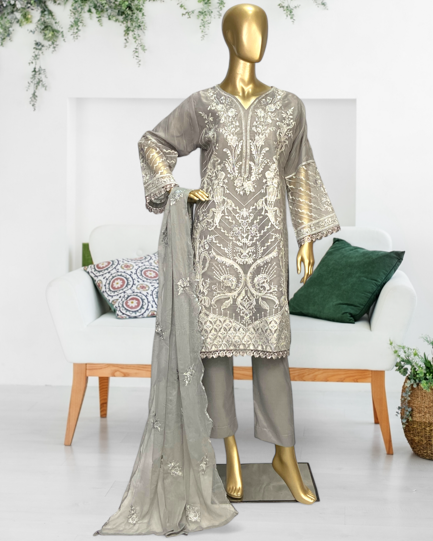 Elegant 3-Piece Organza Suit with Embroidered Crinkle Dupatta MMG-819