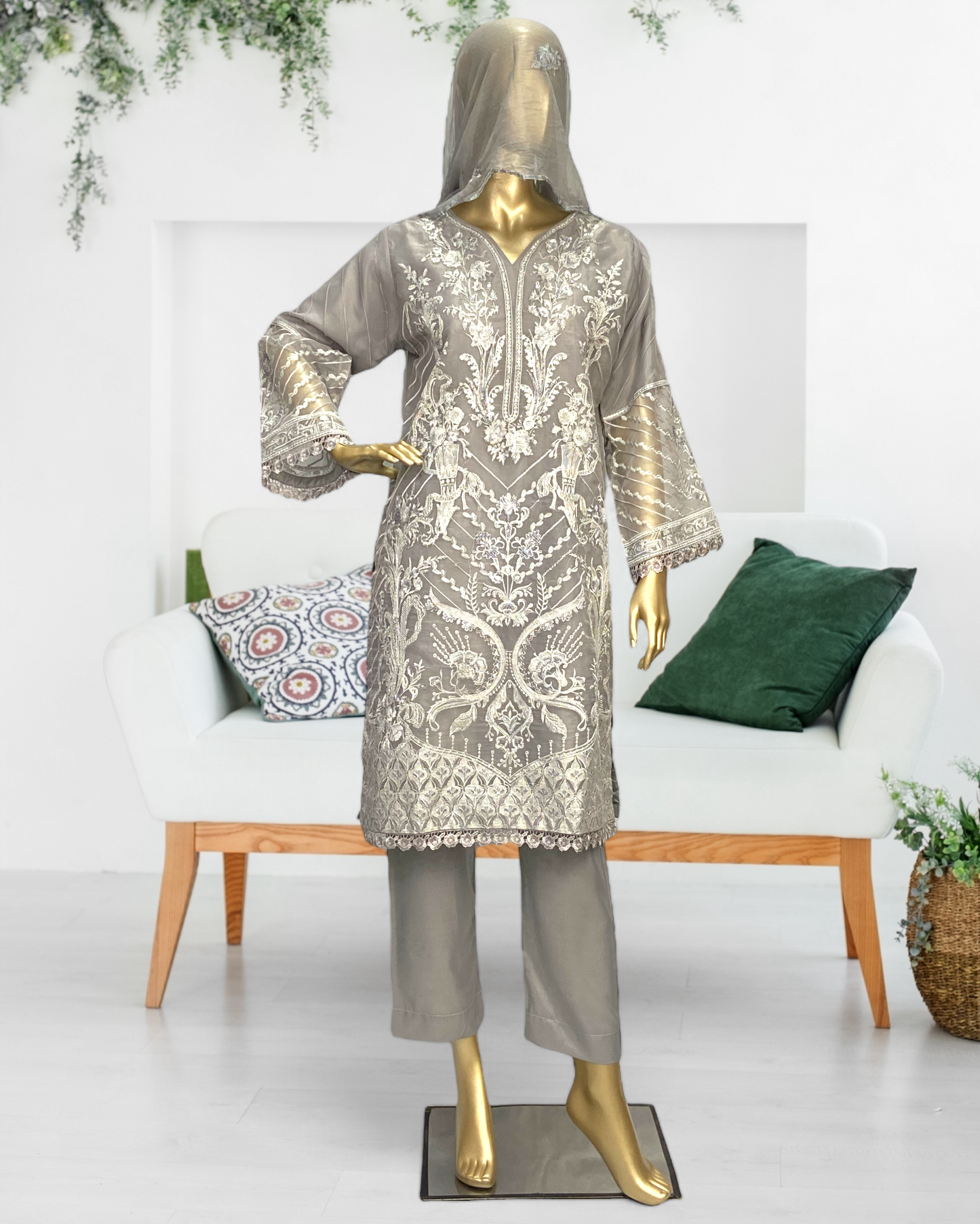 Elegant 3-Piece Organza Suit with Embroidered Crinkle Dupatta MMG-819