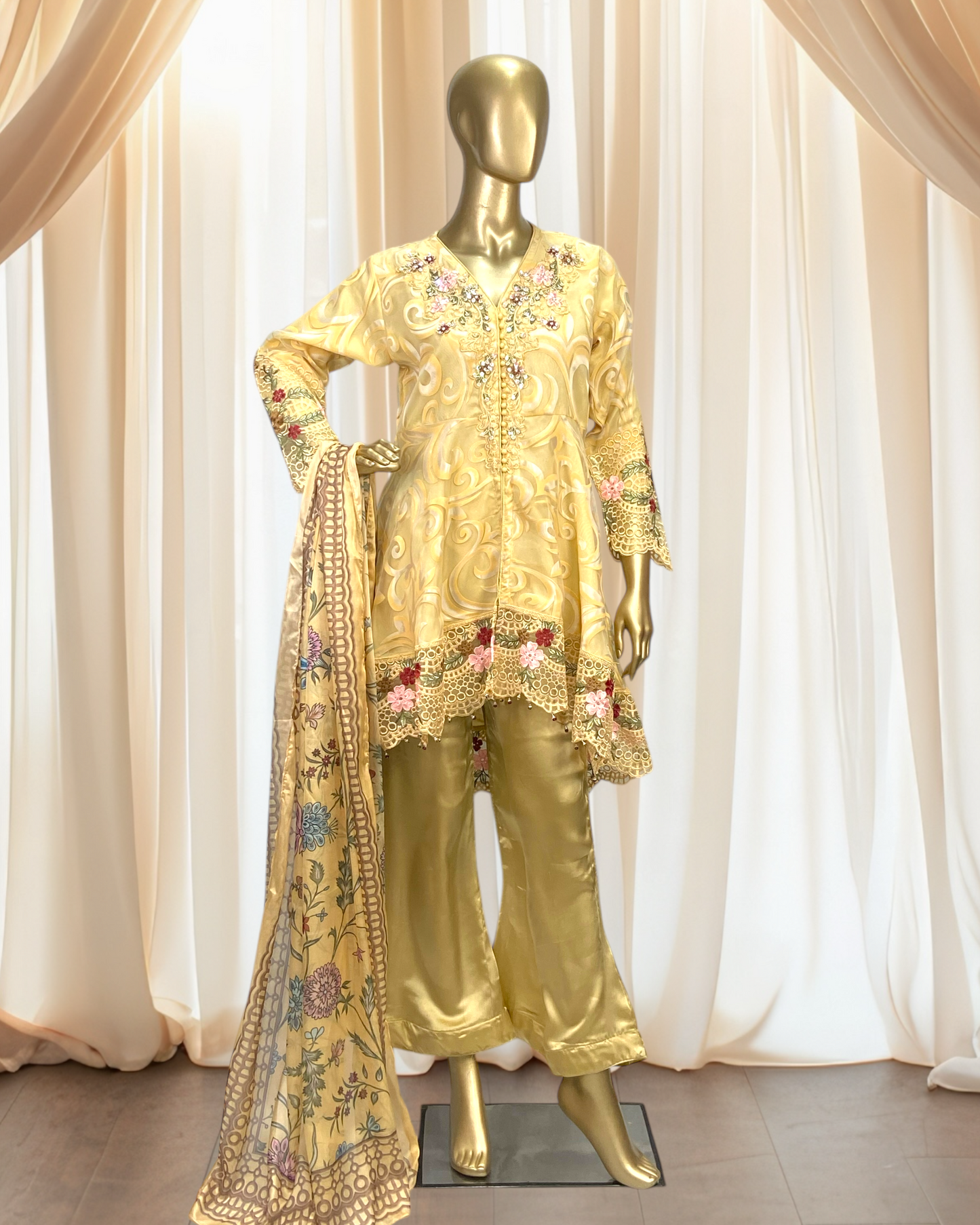 Elegant 3-Piece Tissue Suit with Printed Silk Dupatta & Short Silk Trousers MMG-835