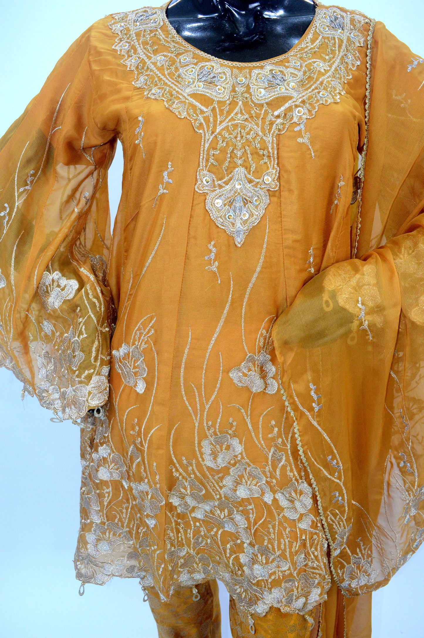 GULZAR|3-PIECE CHIFFON EMBROIDERED FROCK WITH UMBRELLA SLEVES|JAMAWAR TROUSER|EMBROIDERED DUPATTA MMG-843