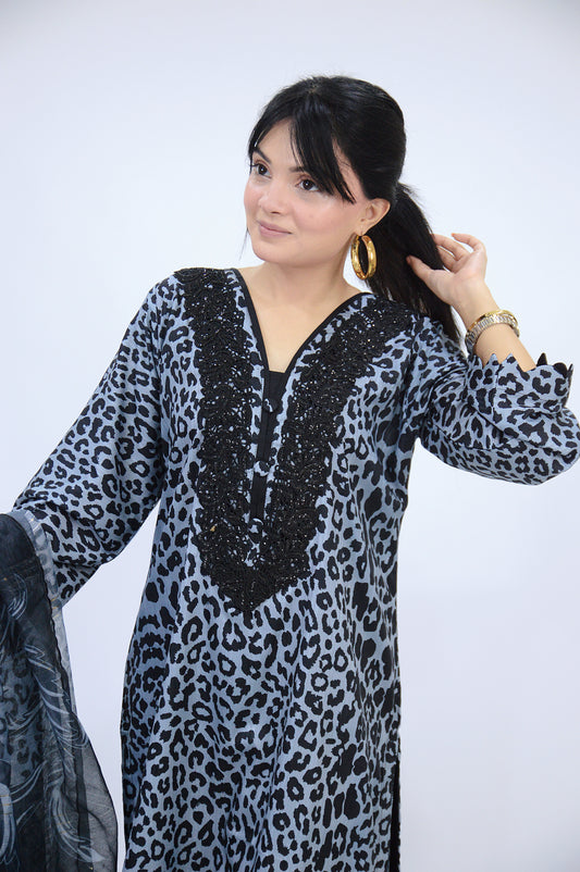 CHEETAH CHARM|3-PIECE STAPLE PRINTED SHIRT WITH EMBROIDERED NECK|ELEGANT PRINTED TROUSER|STAPLE SEQUENCE PRINTED DUPATTA MMG-1069