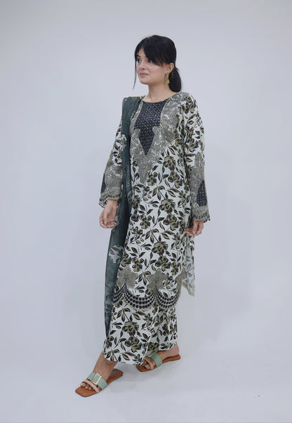 COMMANDO PRINTED|3-PIECE STAPLE PRINTED SHIRT WITH SITARA WORK|PRINTED TROUSER|MONAR PRINTED DUPATTA MMG-1051