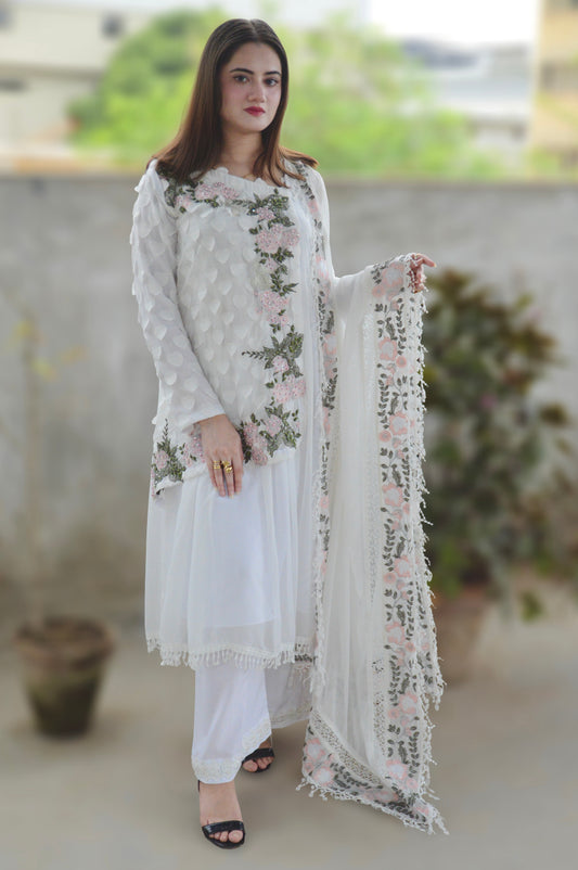 ROYAL WHISPER|LONG LENGTH MAXI WITH APPLIQUE & HAND EMBELLISHMENTS|TROUSER WITH STITCHING PATTERN|SOFT CHIFFON DUPATTA WITH LACE DETAILING MMG-1002